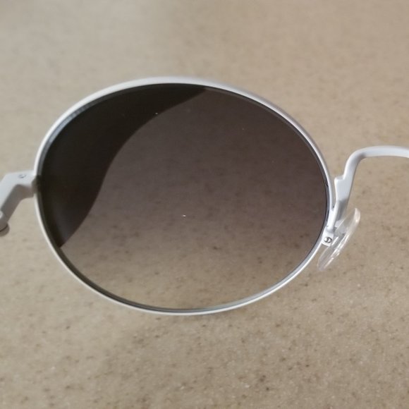 NWOT $495 FENDI WAVES RED WHITE STRIPE ITALY ROUND RETRO METAL SUNGLASSES SHADES main image 4